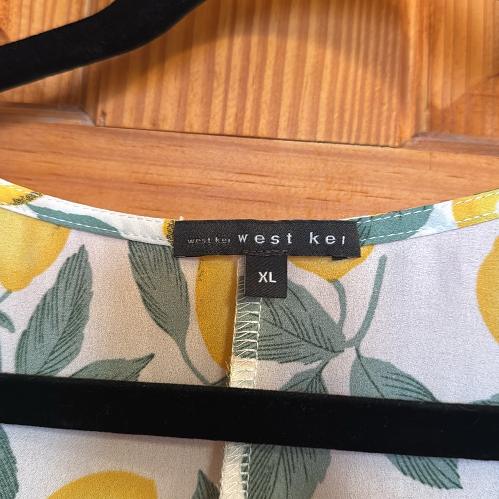 West Kei XL blouse with lemons - Picture 2 of 4